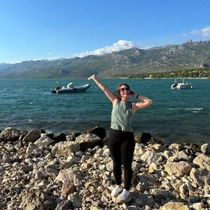 Meet your Posher, Lindsey